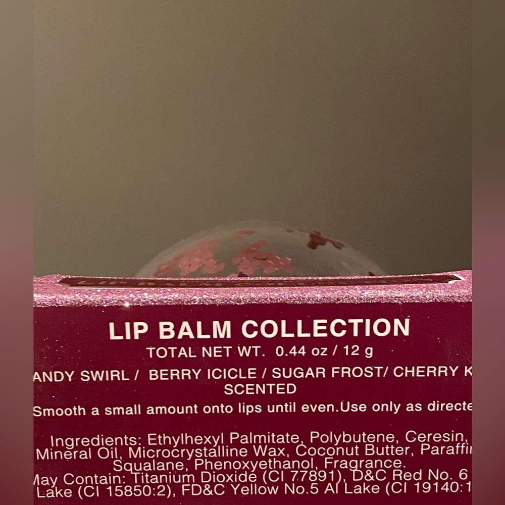 Lip Balm Collection Pink snow globe gift ready for Christmas - Picture 3 of 3